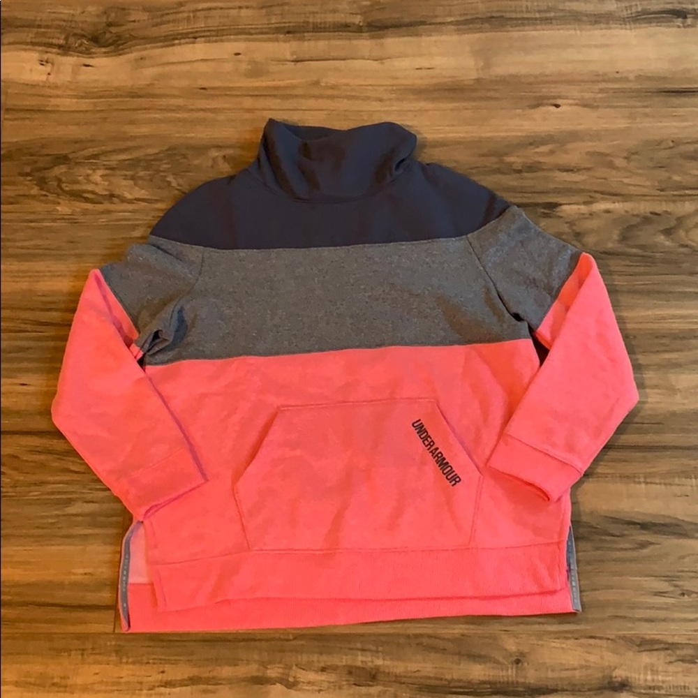 NWT Under aurmor turtle neck pullover